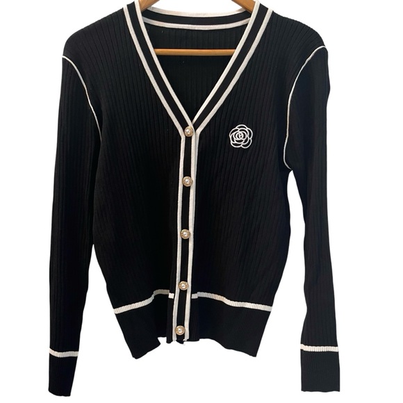 ❤️ Boutique Camellia Academy Style Cardigan Sweater - Picture 7 of 8
